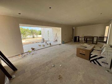 Casa en venta de 1 piso C-567, en RESIDENCIAL DZIDZILHA, Mérida Yuc.