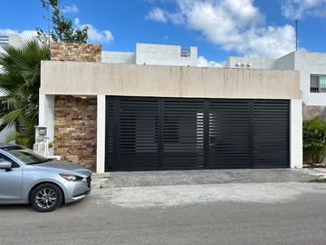 CASA EN VENTA EN FRACCIONAMIENTO LAS AMERICAS III MERIDA