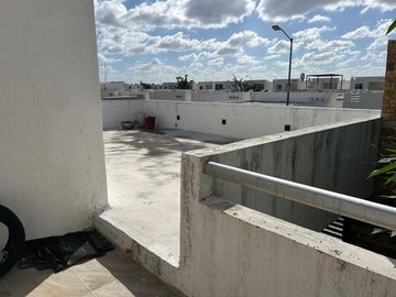 CASA EN VENTA EN FRACCIONAMIENTO LAS AMERICAS III MERIDA