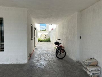CASA EN VENTA EN FRACCIONAMIENTO LAS AMERICAS III MERIDA