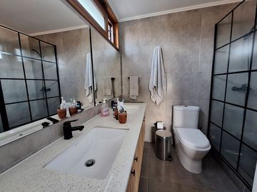 Amplia y Moderna Casa en Condominio Brisas del Mar – Las Gaviotas