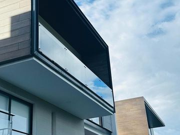 Venta hermosa casa independiente de 4 dormitorios  estudio. Cumbayá. Cerca a San Patricio