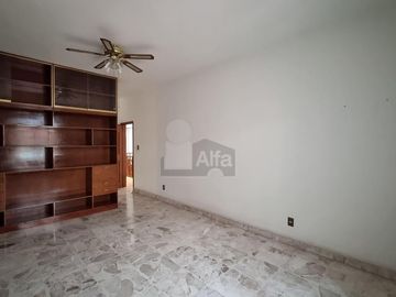 Oportunidad en centro de Querétaro  Uso mixto y gran potencial