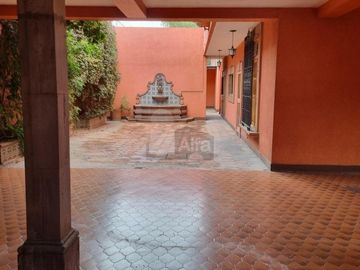 Oportunidad en centro de Querétaro  Uso mixto y gran potencial