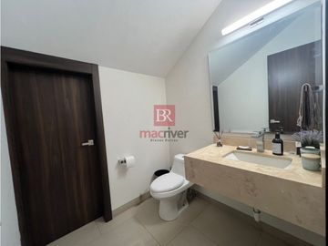 CASA EN VENTA EN COL. CODORNICES. CD. OBREGÓN, SONORA