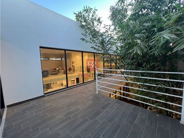 CASA EN VENTA EN COL. CODORNICES. CD. OBREGÓN, SONORA