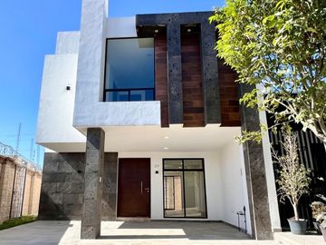 Casa NUEVA en venta Parque Aguascalientes Lomas De Angelópolis