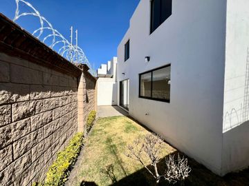 Casa NUEVA en venta Parque Aguascalientes Lomas De Angelópolis