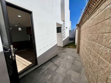 Casa NUEVA en venta Parque Aguascalientes Lomas De Angelópolis