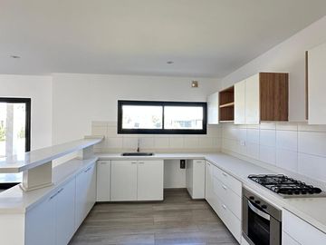 Casa a Estrenar - a la Venta - San Pablo derqui