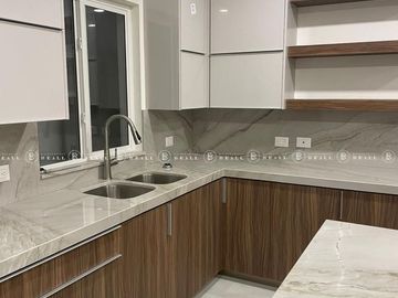 CASA EN VENTA EN BOSQUES DEL VALLE II