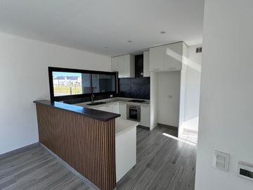Casa en  Derqui