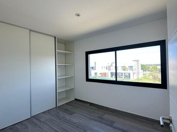 Casa en  Derqui