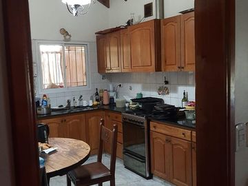 Casa en venta - 2 Dormitorios 1 Baño - 10.000Mts2 - Tortuguitas