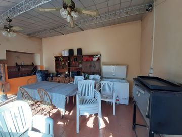 Casa en venta - 2 Dormitorios 1 Baño - 10.000Mts2 - Tortuguitas