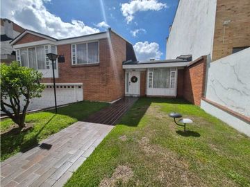 Bella y amplia casa para Venta en Niza