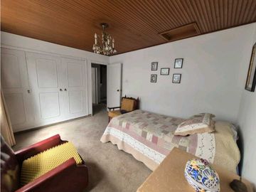 Bella y amplia casa para Venta en Niza