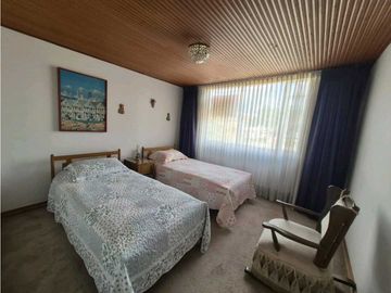 Bella y amplia casa para Venta en Niza