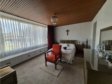 Bella y amplia casa para Venta en Niza
