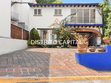 Casa en condominio en Lomas de Tecamachalco, Huixquilucan, Edo. de México