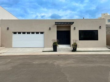 CASA EN VENTA EN RESIDENCIAL SUEÑOS DEL MAR