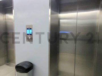 Oficina PRECIO INIGUALABLE (INCLUYE: Mantenimiento, Arbitrios y Agua)
