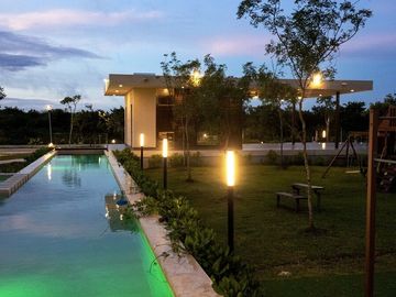 Casa en Venta en privada Plenum en Cholul en Mérida Yucatán.