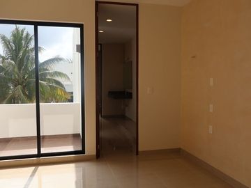 Casa en Venta en privada Plenum en Cholul en Mérida Yucatán.