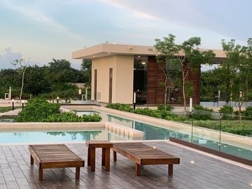Casa en Venta en privada Plenum en Cholul en Mérida Yucatán.