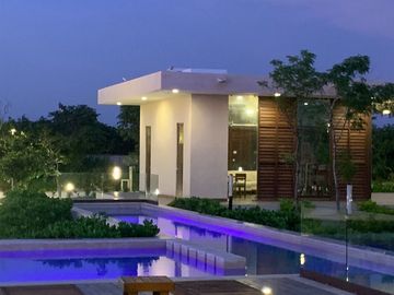 Casa en Venta en privada Plenum en Cholul en Mérida Yucatán.