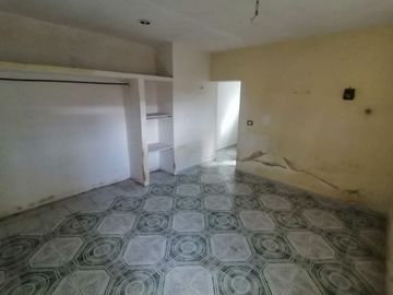 CASA EN VENTA MÉRIDA,PARA REMODELAR,A UNA CUADRA DE LA PLANCHA