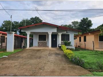 SE ALQUILA CASA EN ATALAYA SANTIAGO