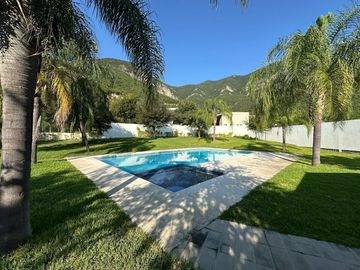CASA EN PRE VENTA PROYECTO  ZONA URO