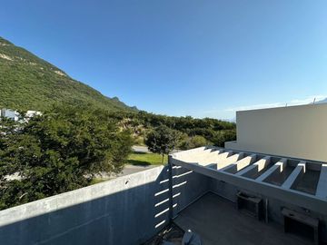 CASA EN PRE VENTA PROYECTO  ZONA URO