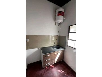 OPORTUNIDAD! DPTOS REMODELADOS, A 2 CUADRAS DEL CENTRO - 1 Y 2 DORM.