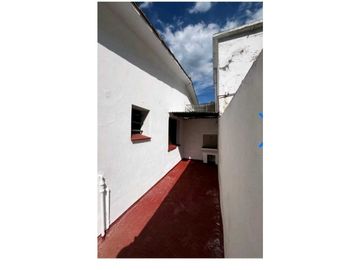 OPORTUNIDAD! DPTOS REMODELADOS, A 2 CUADRAS DEL CENTRO - 1 Y 2 DORM.
