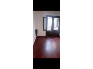 OPORTUNIDAD! DPTOS REMODELADOS, A 2 CUADRAS DEL CENTRO - 1 Y 2 DORM.