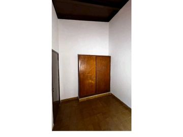 OPORTUNIDAD! DPTOS REMODELADOS, A 2 CUADRAS DEL CENTRO - 1 Y 2 DORM.