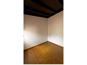 OPORTUNIDAD! DPTOS REMODELADOS, A 2 CUADRAS DEL CENTRO - 1 Y 2 DORM.