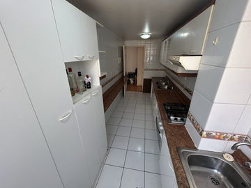 SE VENDE DEPARTAMENTO EN EDIFICIO PUNTA DE DIAMANTE