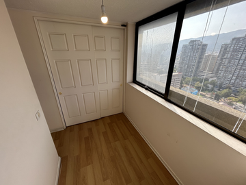SE VENDE DEPARTAMENTO EN EDIFICIO PUNTA DE DIAMANTE
