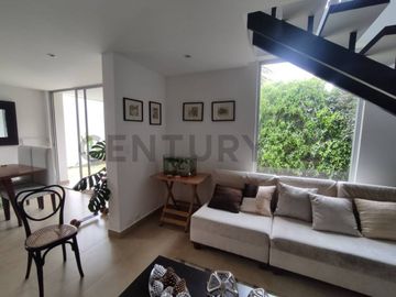 Duplex de venta Tumbaco sector El Arenal / Las Acacias