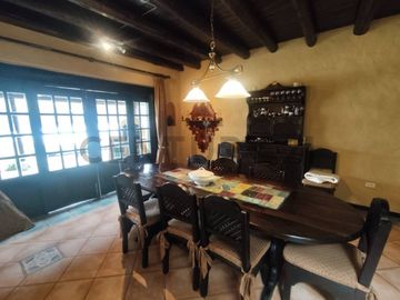 DE VENTA CASA TUMBACO SECTOR EL ARENAL