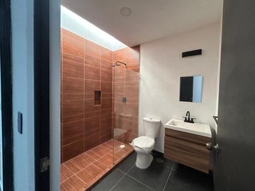 VENTA DE CASA NUEVA EN LA ANTIGUA CEMENTERA TRES RECAMARAS, 4 BAÑOS COMPLETOS