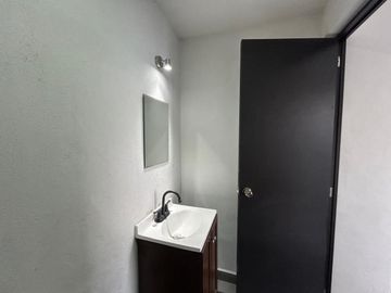 VENTA DE CASA NUEVA EN LA ANTIGUA CEMENTERA TRES RECAMARAS, 4 BAÑOS COMPLETOS