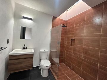 VENTA DE CASA NUEVA EN LA ANTIGUA CEMENTERA TRES RECAMARAS, 4 BAÑOS COMPLETOS