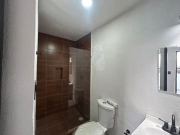 VENTA DE CASA NUEVA EN LA ANTIGUA CEMENTERA TRES RECAMARAS, 4 BAÑOS COMPLETOS