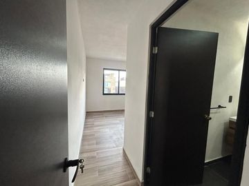 VENTA DE CASA NUEVA EN LA ANTIGUA CEMENTERA TRES RECAMARAS, 4 BAÑOS COMPLETOS