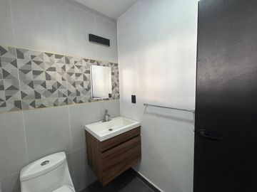 VENTA DE CASA NUEVA EN LA ANTIGUA CEMENTERA TRES RECAMARAS, 4 BAÑOS COMPLETOS