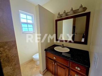 CASA EN VENTA EN PLAYAS DE TIJUANA (COSTA AZUL)